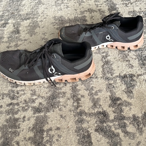 OnClouds - Picture 2 of 6